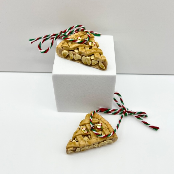 Applie Pie Christmas Ornament – Handmade Clay Dessert Tree Decoration - Picture 7 of 13